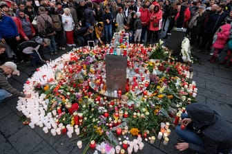 Trauer in Halle an der Saale: Ein Mann tötete zwei Menschen.