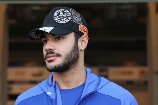 Nach dem Militär-Salut türkischer Fußball-Nationalspieler sucht Schalke 04 unter anderem mit Kabak das Gespräch.