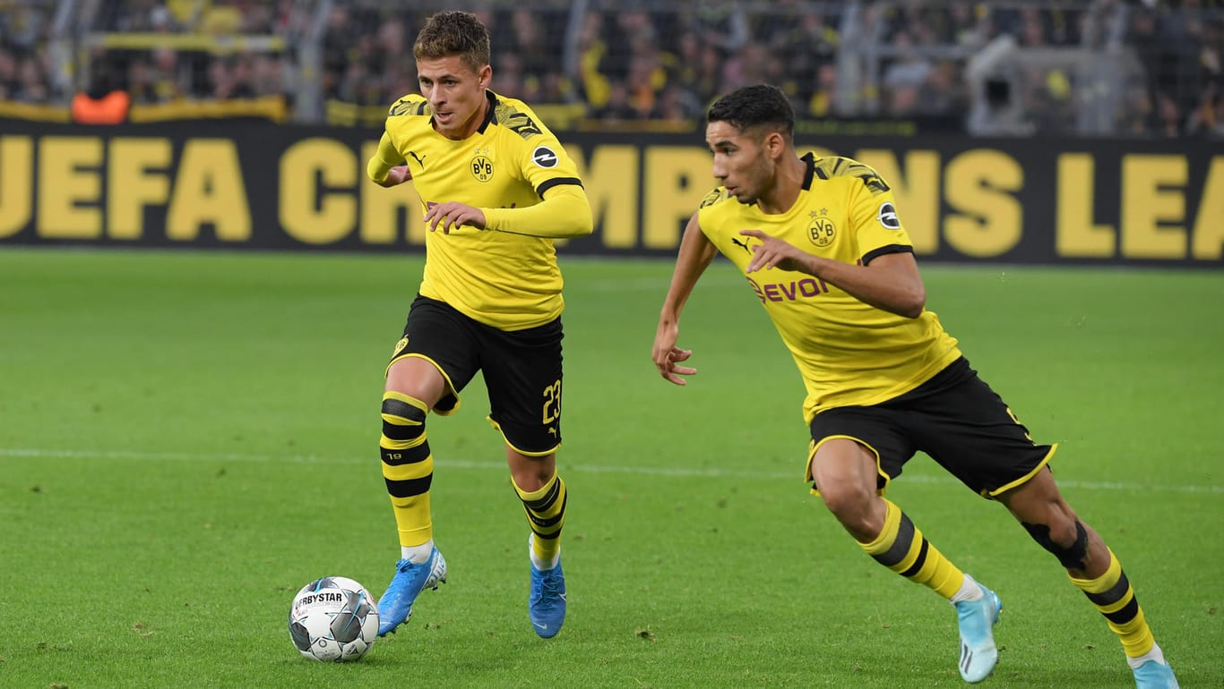 Thorgan Hazard (l.) und Achraf Hakimi: Gegen Borussia Mönchengladbach können beide die rechte Seite bilden.