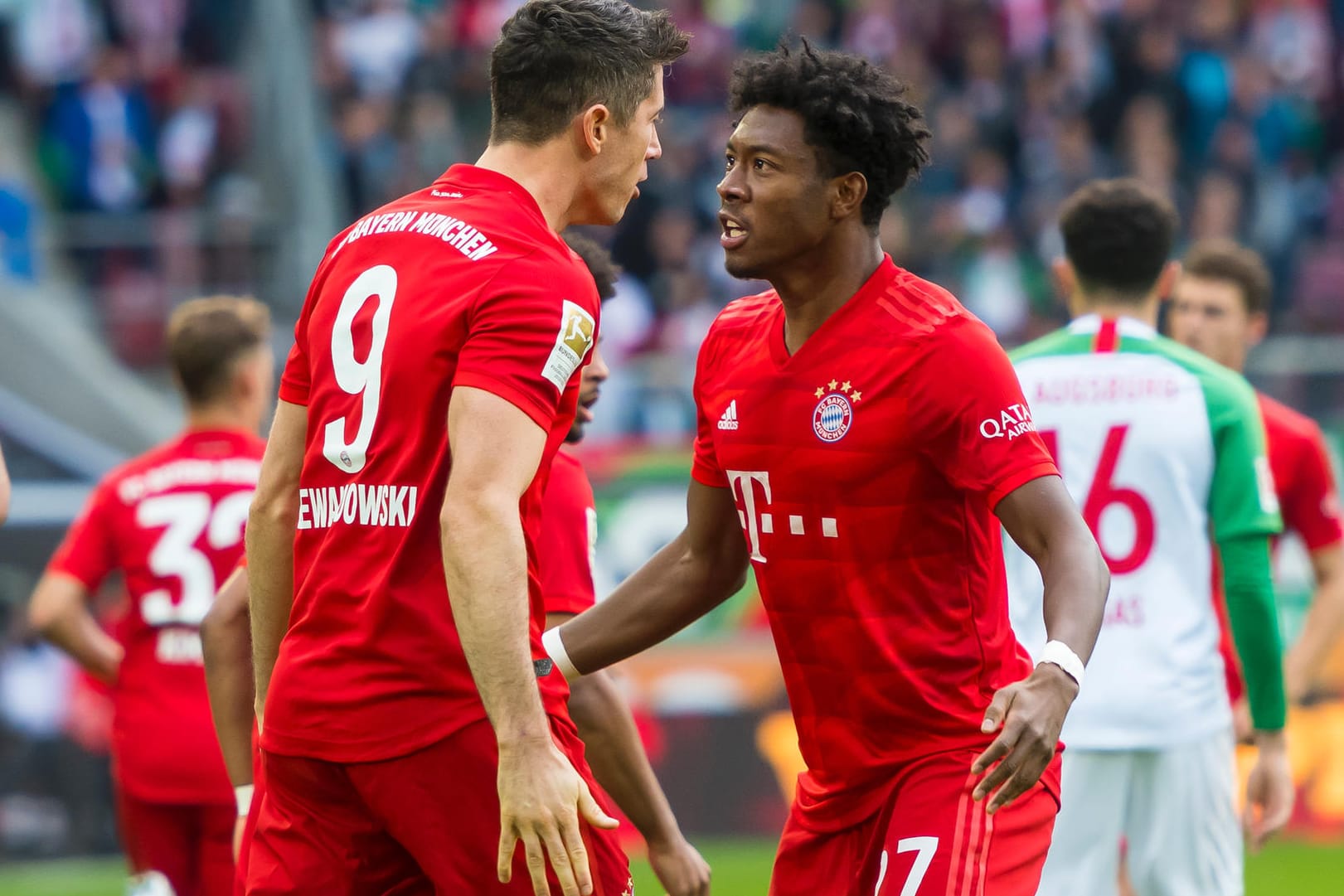 Pure Freude: Robert Lewandowski (l.) nach seinem Treffer zum 1:1 gegen Augsburg.