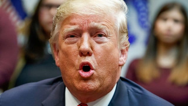 Der G7-Gipfel im kommenden Jahr wird nun doch nicht in einer Hotelanlage von US-Präsident Donald Trump in Miami zusammenkommen. Der G7-Gipfel im kommenden Jahr wird nun doch nicht in einer Hotelanlage von US-Präsident Donald Trump in Miami zusammenkommen.