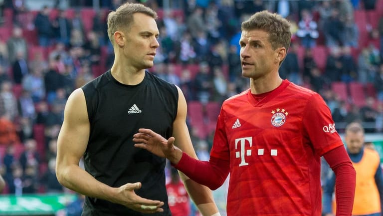 Torwart Manuel Neuer (l.) und Stürmer Thomas Müller: Wirklich zufrieden waren beide nicht.
