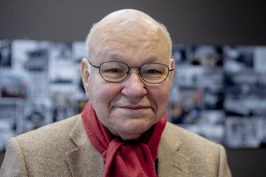 Walter Momper über den Mauerabriss: "Ob richtig oder falsch - der Maßstab war das Wollen der Berliner, und die wollten das Ding weg haben.