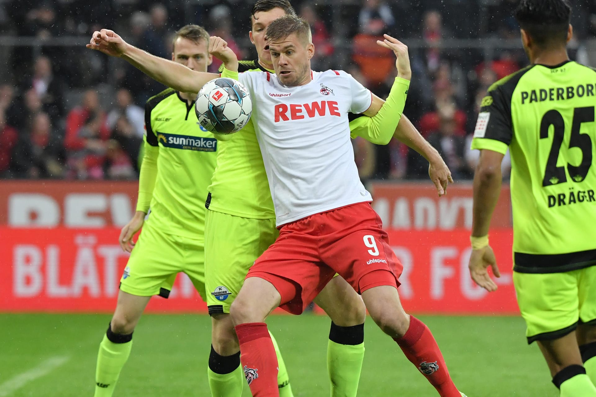 Simon Terodde: Der Kölner Stürmer trifft gegen Paderborn zur Führung.