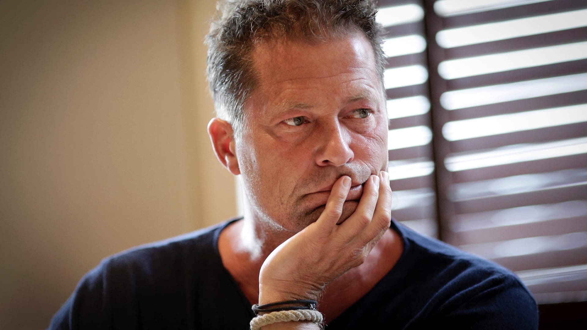 Til Schweiger: Der Schauspieler hat sich auf seiner Facebook-Seite zum neuen "Tatort" geäußert.