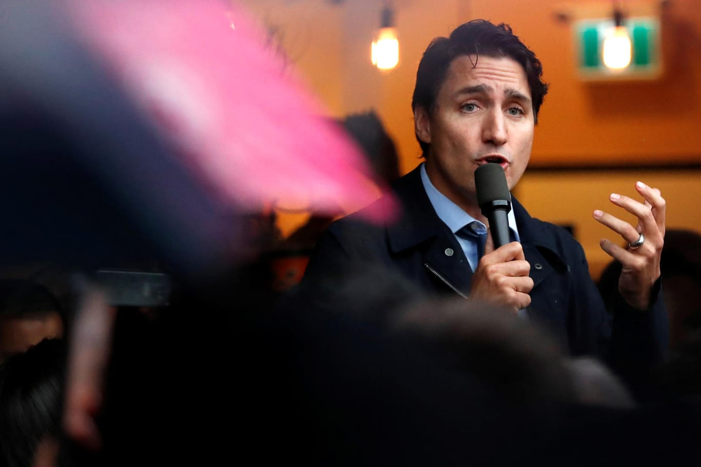 Justin Trudeau im Wahlkampf: Ein Video, das Trudeau schwarz geschminkt als Aladdin zeigt, hat den Premier in Bedrängnis gebracht.