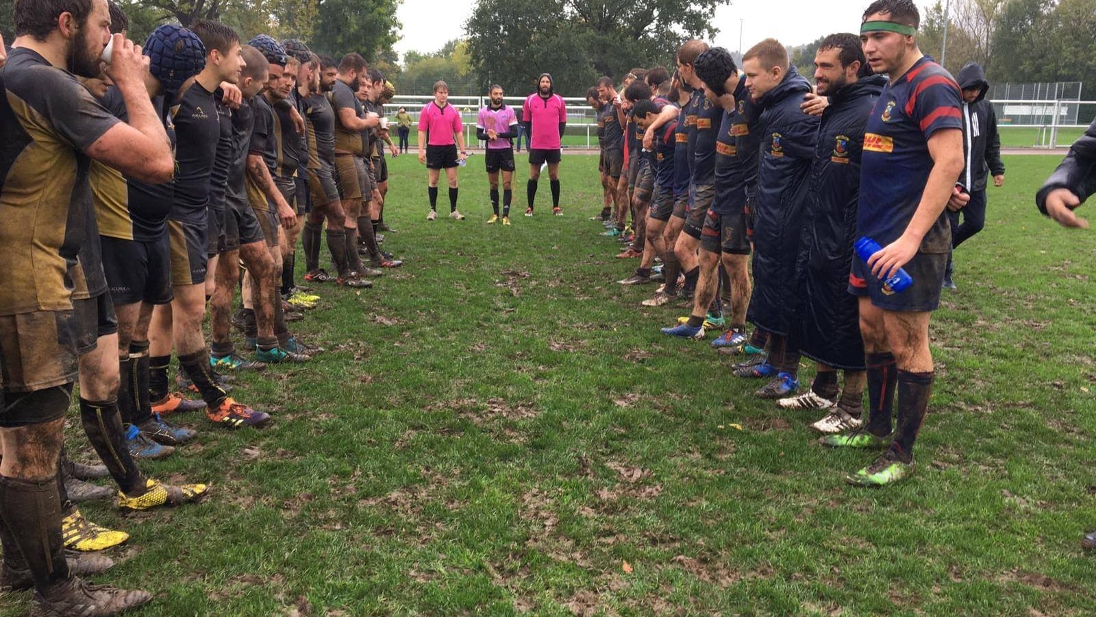 Die Bonner Löwen nach ihrer Partie in Aachen: Nach einem harten Kampf musste der Rugby Club aus Bonn sich geschlagen geben.