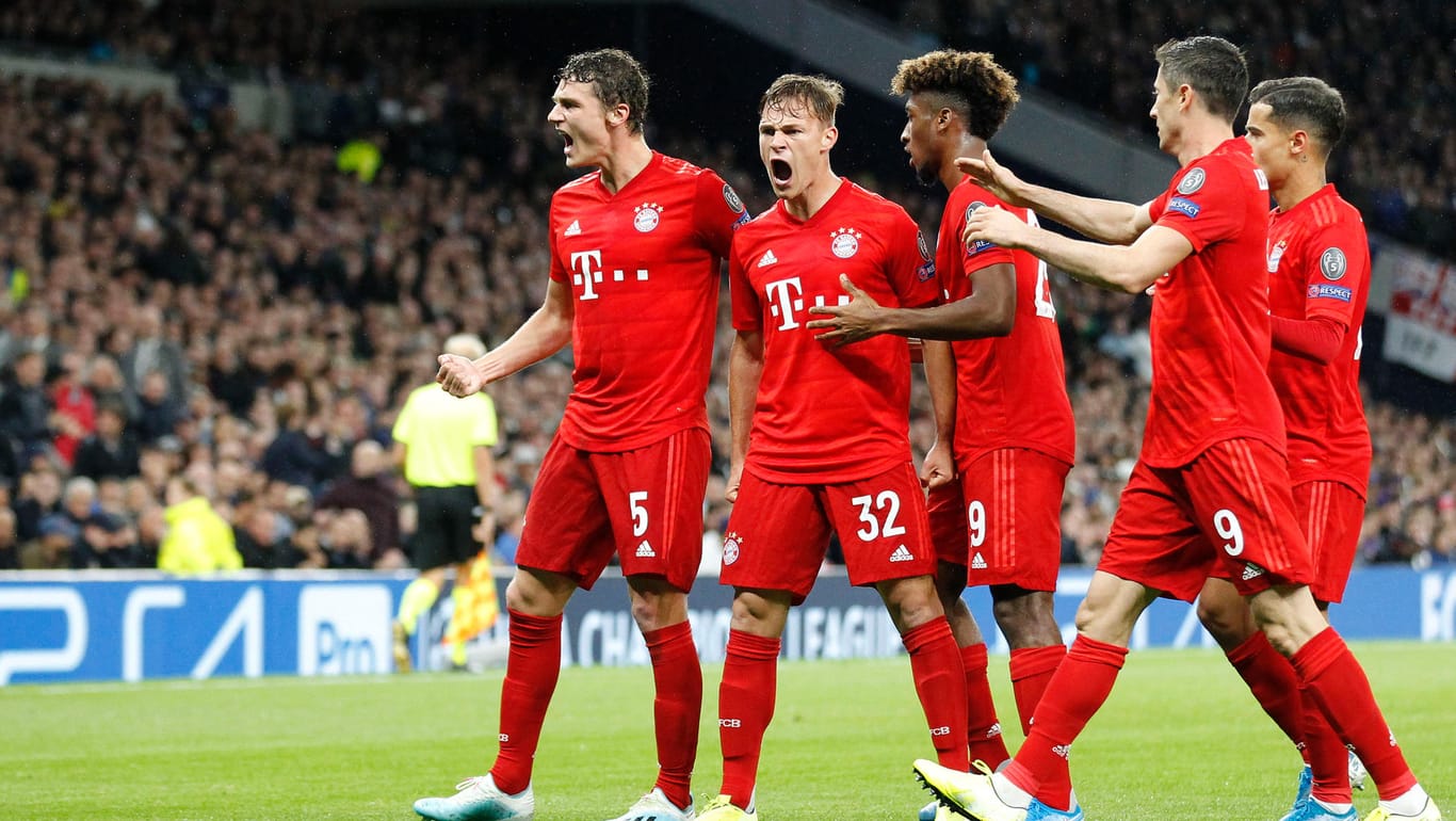 Die Bayern jubeln in London: Am dritten Spieltag geht es für den Rekordmeister nach Piräus.