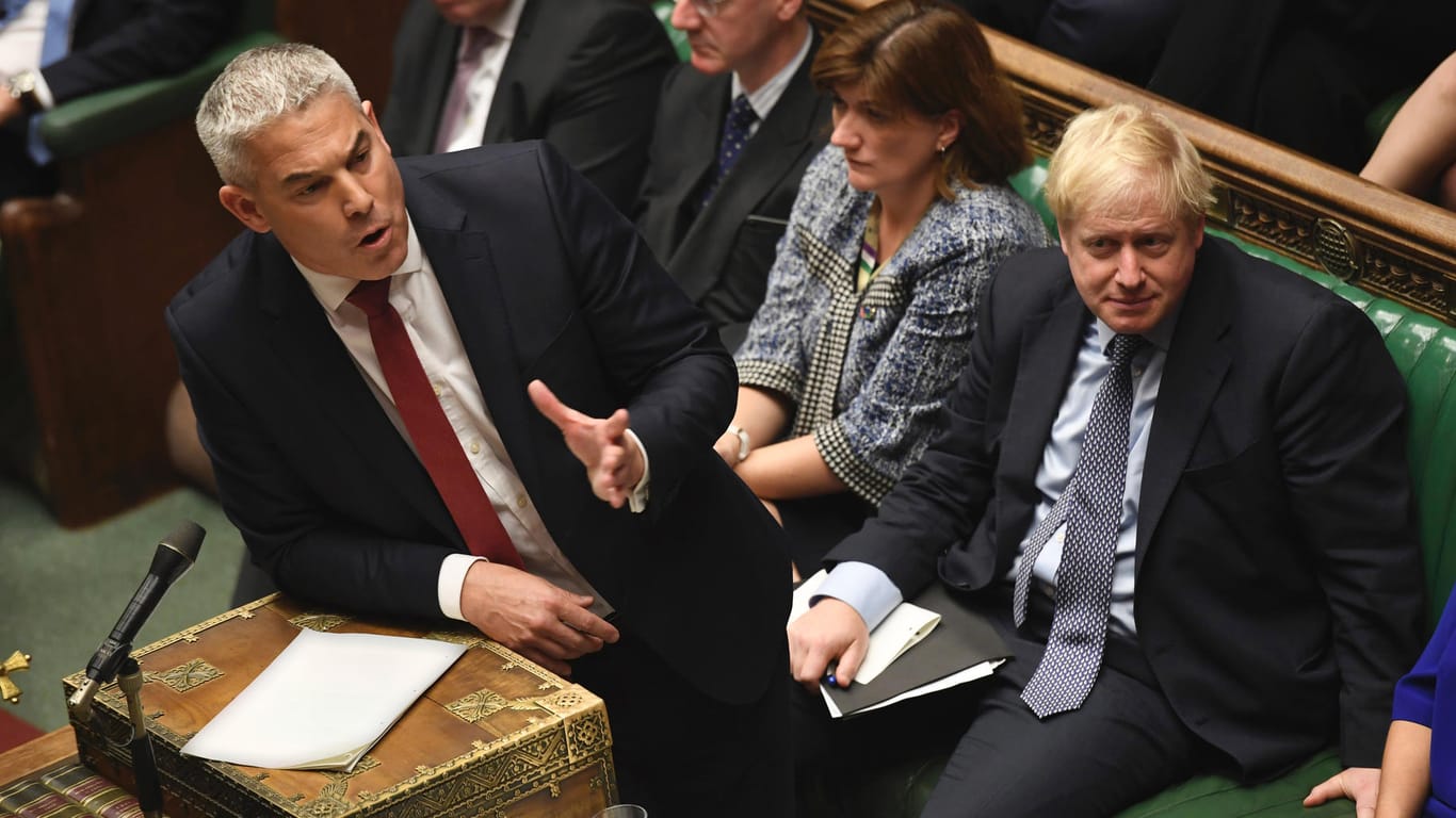 Der britische Brexit-Minister Stephen Barclay und Premierminister Boris Johnson: Im Londoner Unterhaus wird erneut über Johnsons Brexit-Deal debattiert.