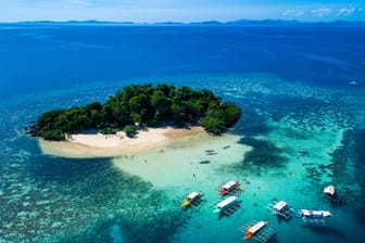 Eine Insel in den Philippinen: Der Südseestaat hat laut neuster Zählung 7.641 – die meisten Inseln der Welt hat aber immer noch Schweden.