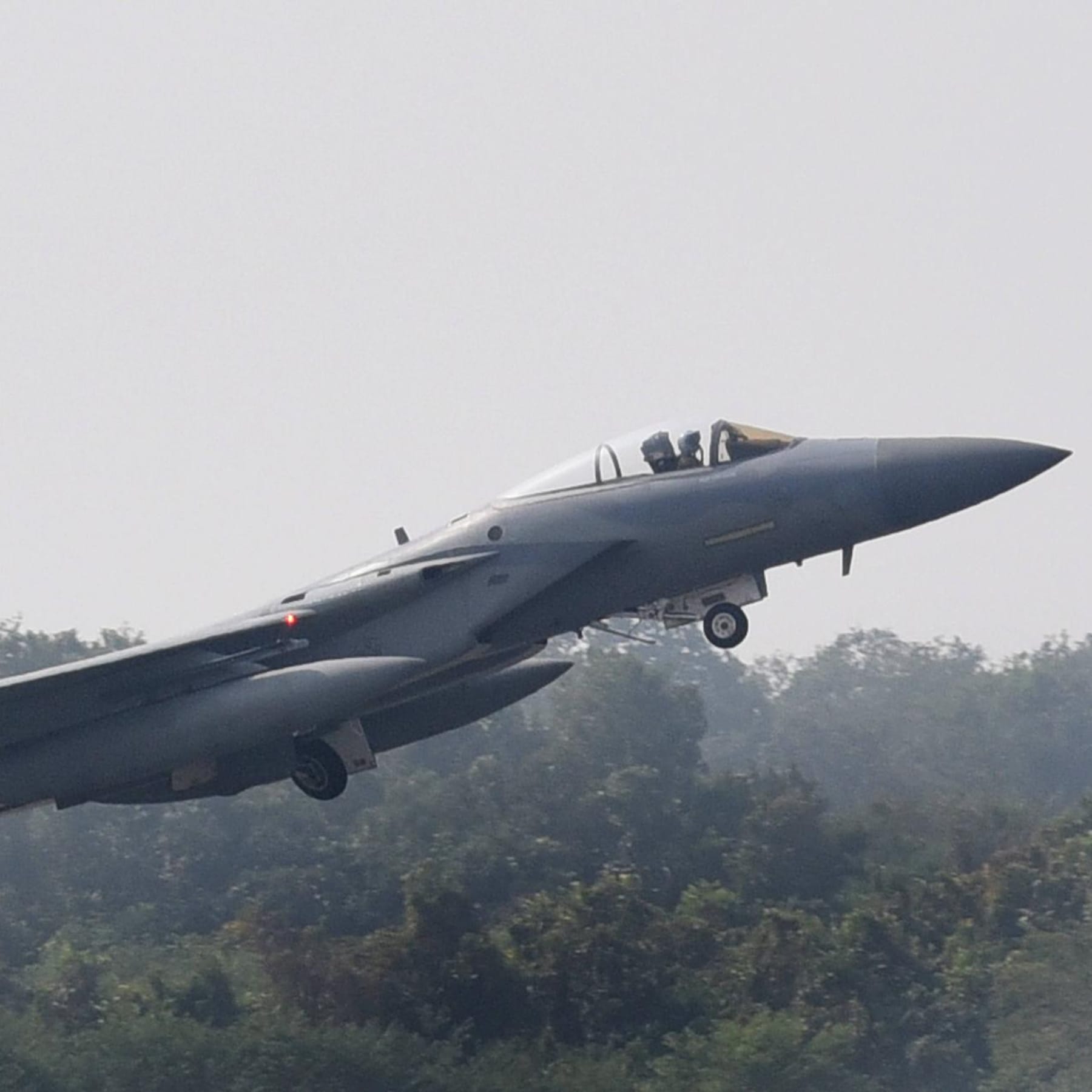 Kampfjet lässt tonnenweise Kerosin über Rheinland-Pfalz ab
