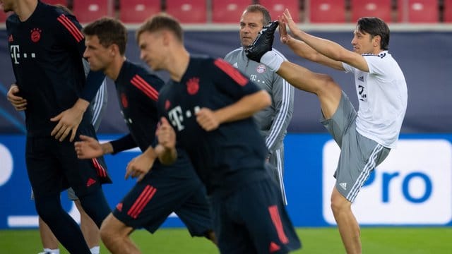 Will in Piräus mit seiner Elf den Augsburg-Frust in einen Sieg ummünzen: Bayern-Coach Niko Kovac (r). Will in Piräus mit seiner Elf den Augsburg-Frust in einen Sieg ummünzen: Bayern-Coach Niko Kovac (r).
