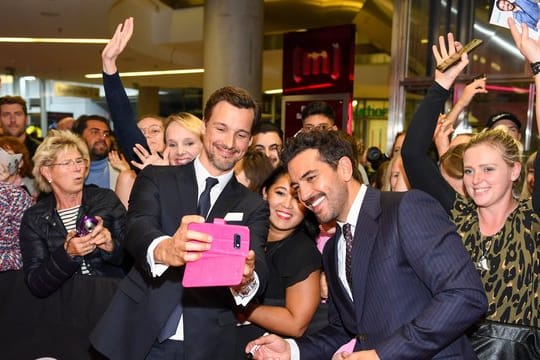 Florian David Fitz (l) und Elyas M'Barek bei der Premiere des Films "Das perfekte Geheimnis".