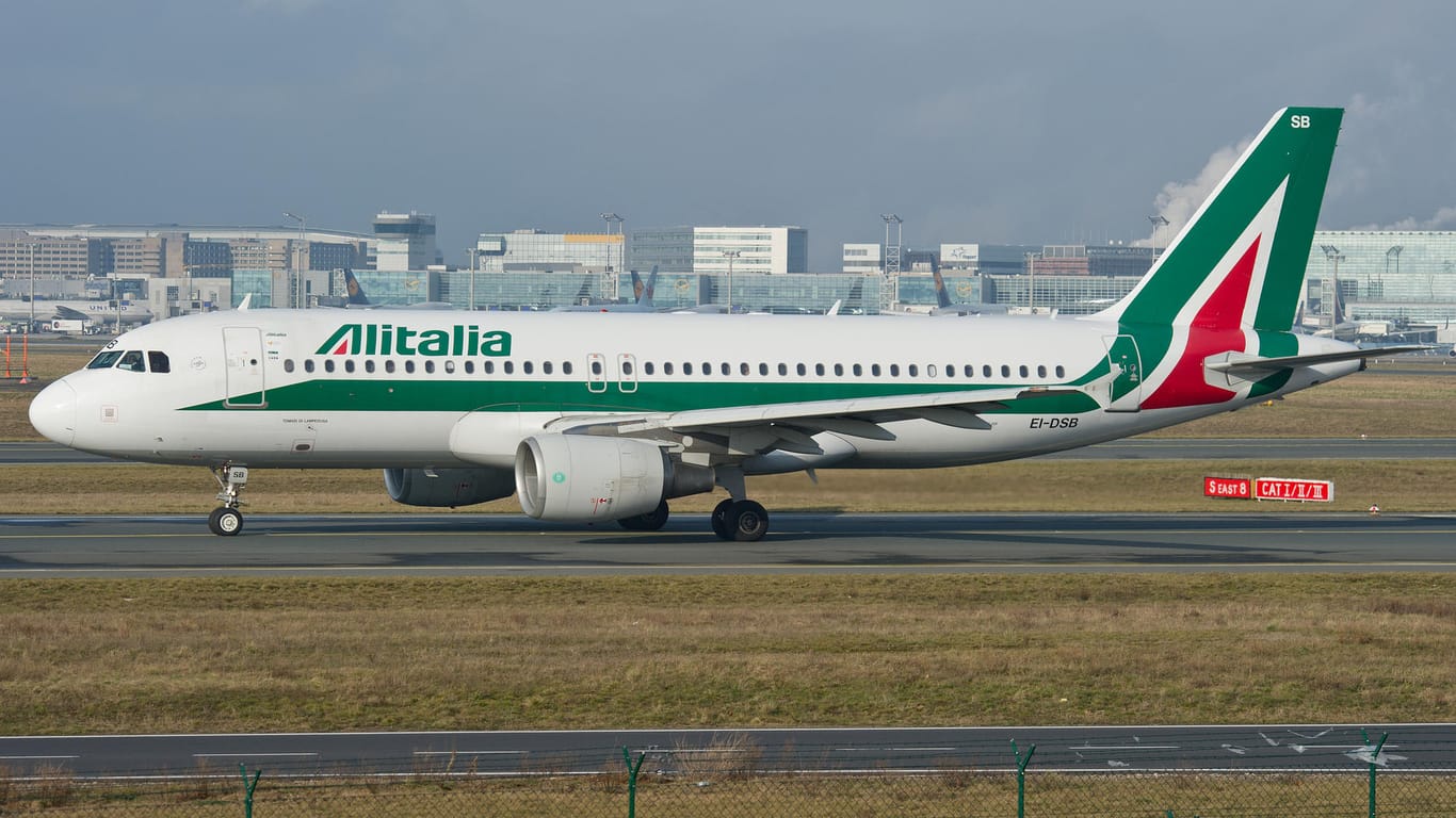 Flieger von Alitalia: Auch Piloten und Flugbegleiter der Airline beteiligen sich wahrscheinlich an Streiks.