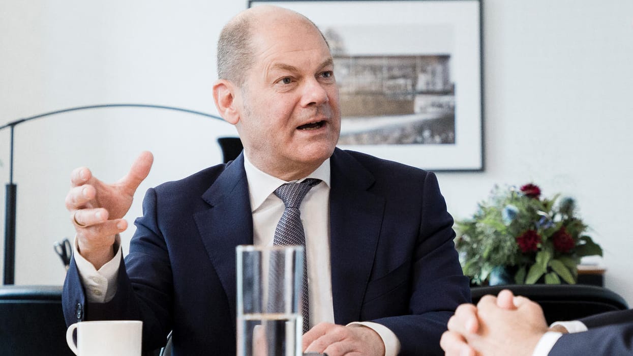 Olaf Scholz im Gespräch: Der Vizekanzler will SPD-Chef werden.