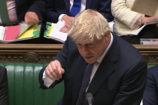 Boris Johnson hat eine wichtige Abstimmung zum Brexit-Zeitplan verloren.