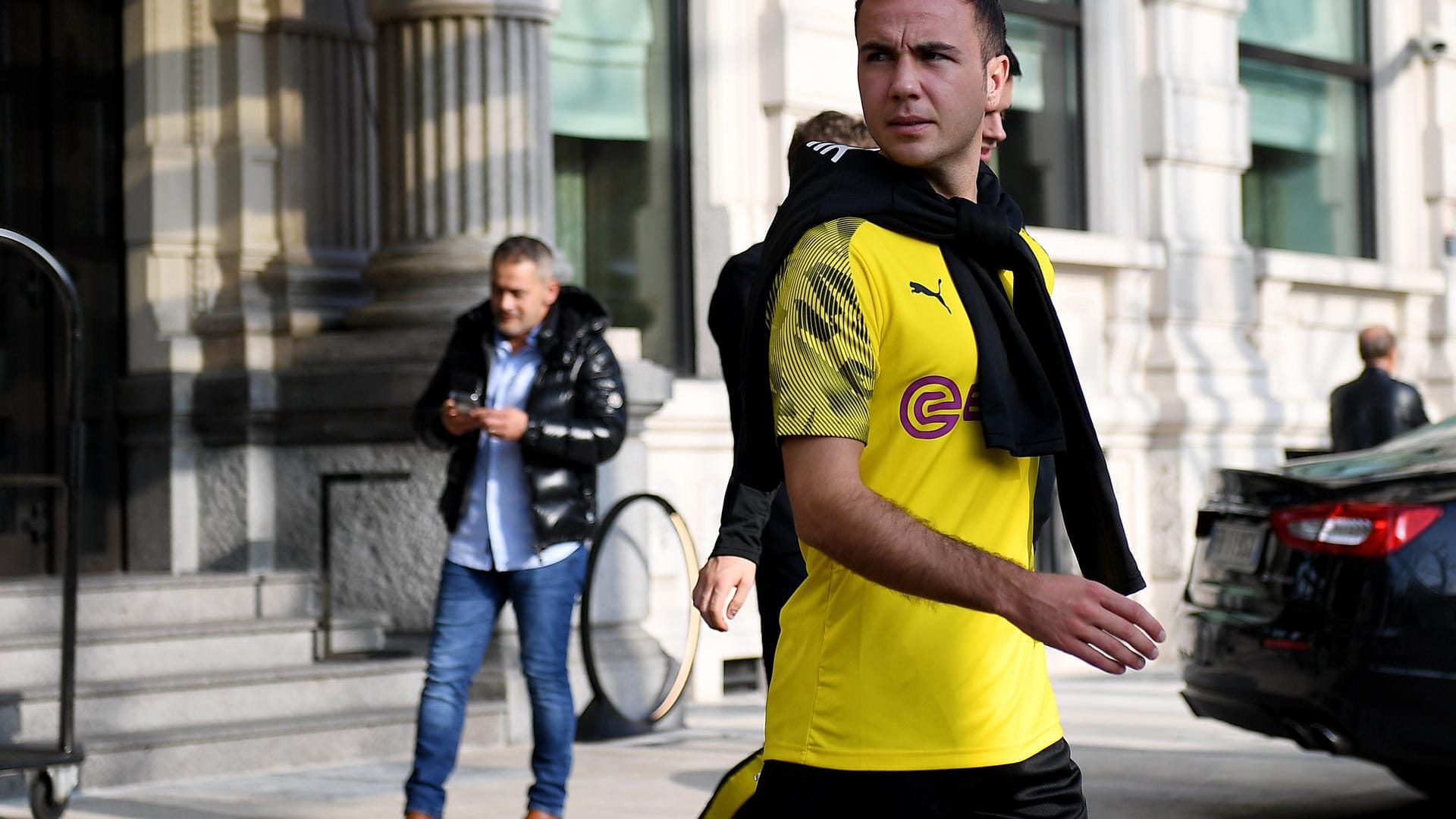 Mario Götze vorm Training in Mailand: Um 21 Uhr beginnt das Champions League-Spiel gegen Inter Mailand.