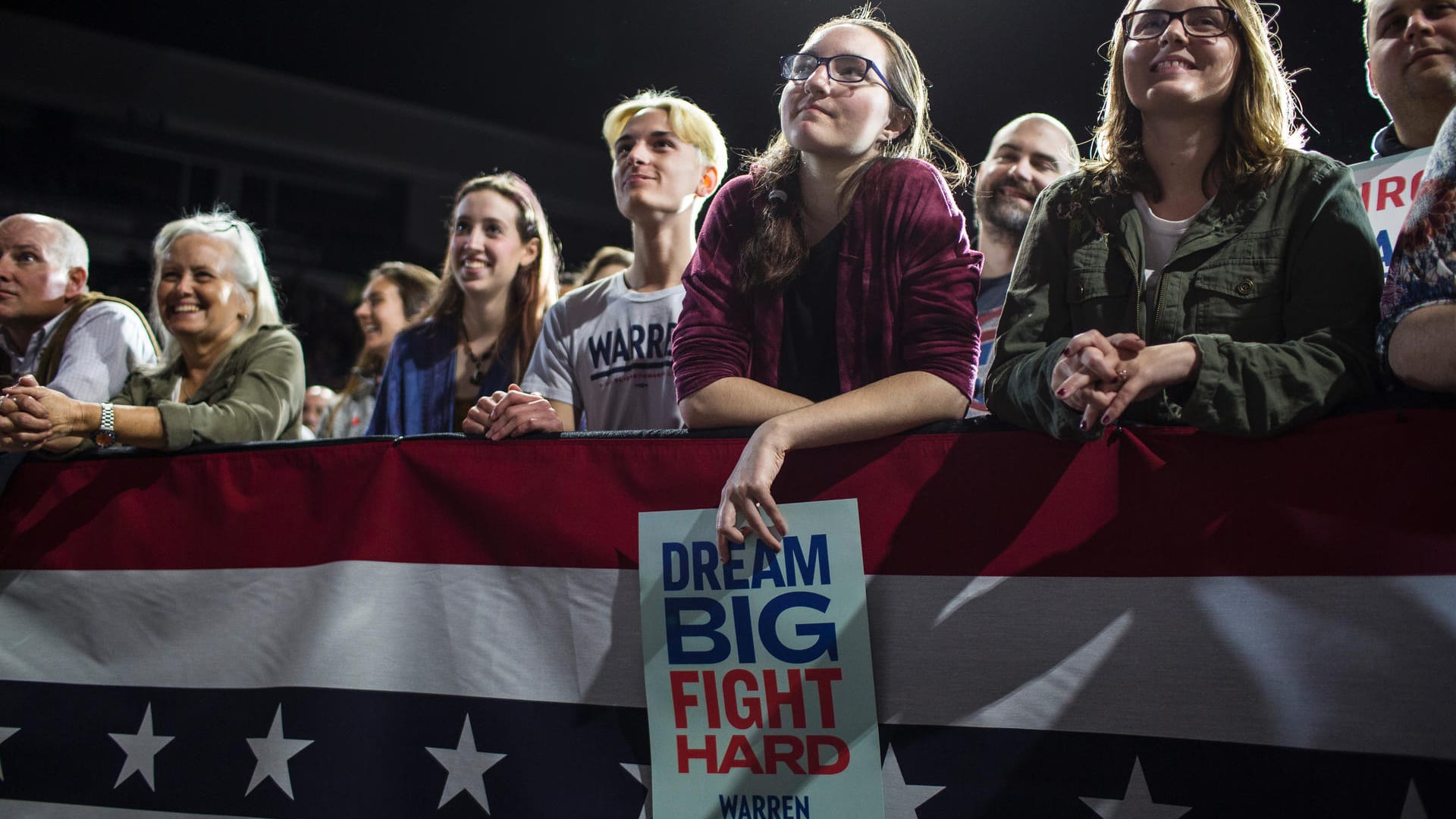 "Dream big, fight hard": Warren-Anhänger in Norfolk, Virginia.