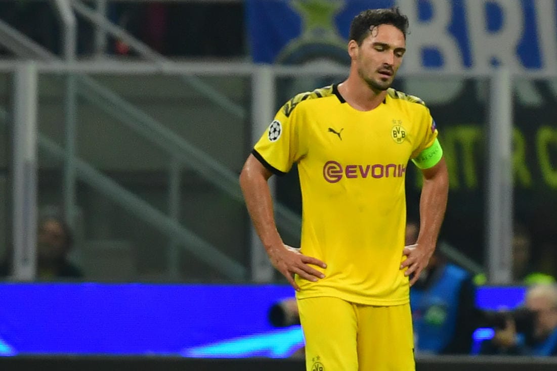 Mats Hummels: Der Kapitän musste mit seinem BVB eine klare Niederlage in Mailand einstecken.