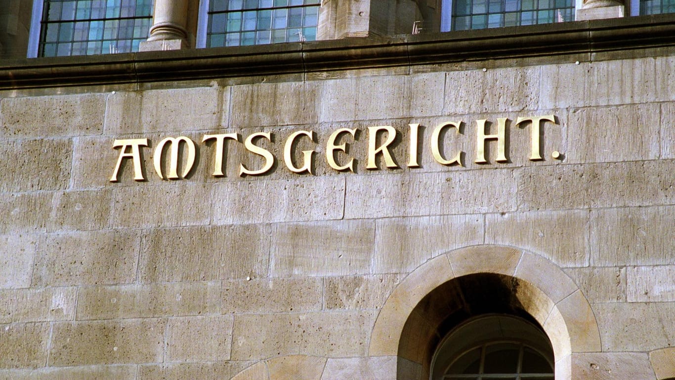 Das Amtsgericht in Bonn: Hier wurde der 38-jährige Rucksackträger verurteilt.