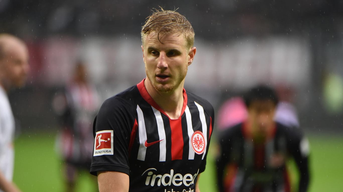 Eintracht Frankfurt-Spieler Martin Hinteregger: "Ohne die Fans wäre ich in ein Loch gefallen."