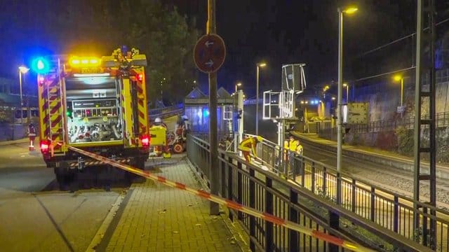 Rettungseinsatz am Unfallort in Bruchsal.
