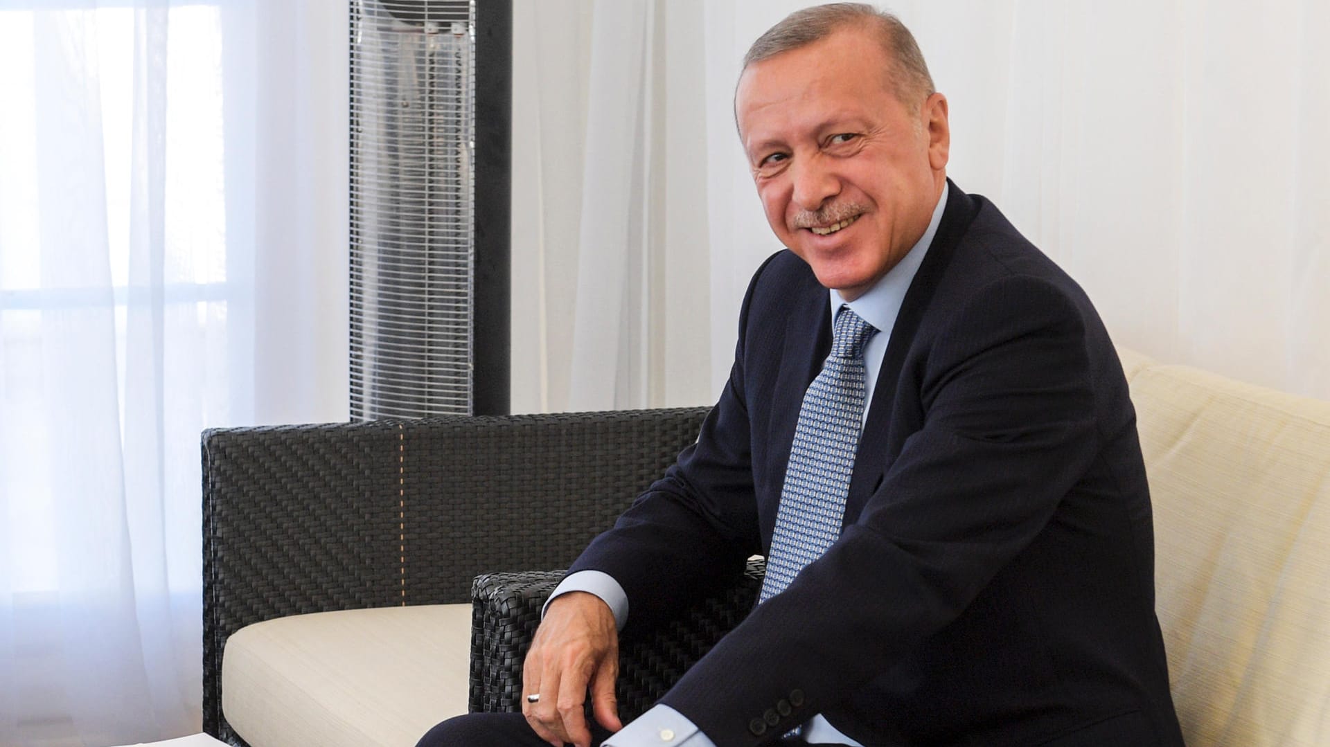 Recep Tayyip Erdogan: Er fordert von der türkischen Zentralbank eine Senkung der Leitzinsen.