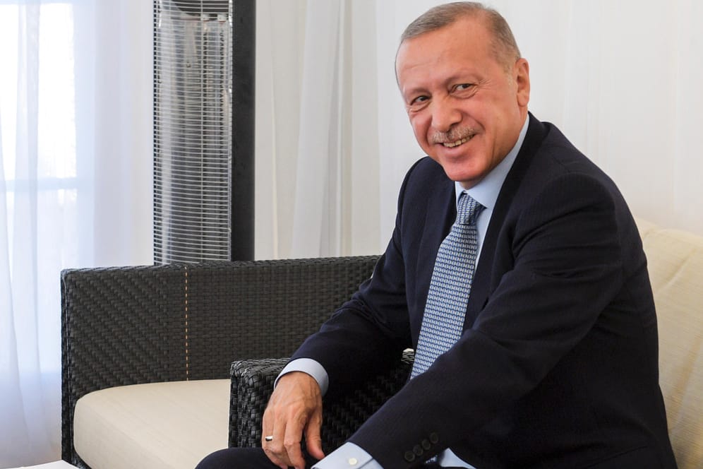 Recep Tayyip Erdogan: Er fordert von der türkischen Zentralbank eine Senkung der Leitzinsen.