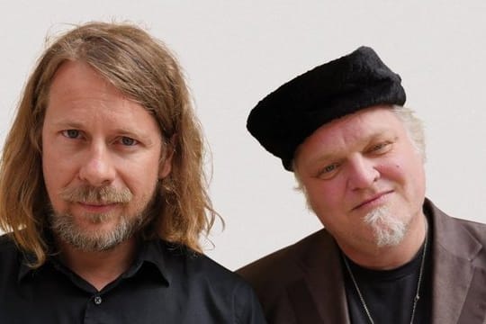 Kalle Kalima und Knut Reiersrud begeistern mit ihrer Jazz-Lesart von US-Roots-Music.