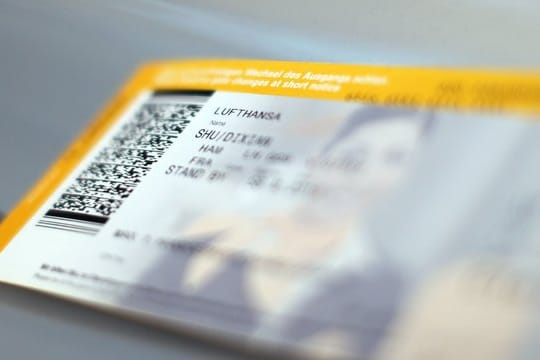Auf Flugtickets sollen höhere Steuern fällig werden.