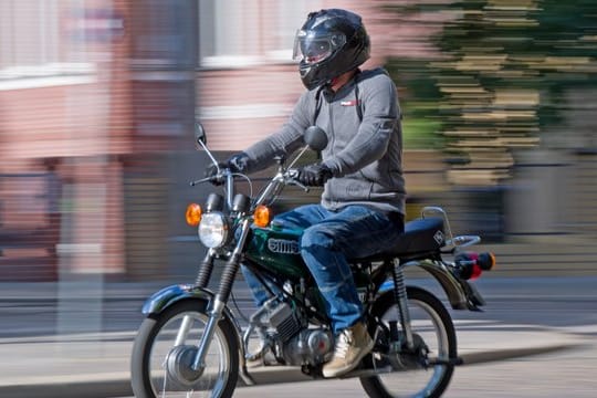 Das Bundeskabinett hat den Weg freigemacht für den Moped-Führerschein ab 15 Jahren.