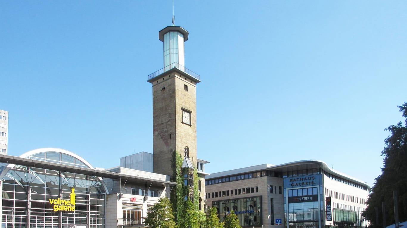 Stadtansicht mit Rathausplatz in Hagen: Der Integrationspreis wird feierlich im Rathaus verliehen.