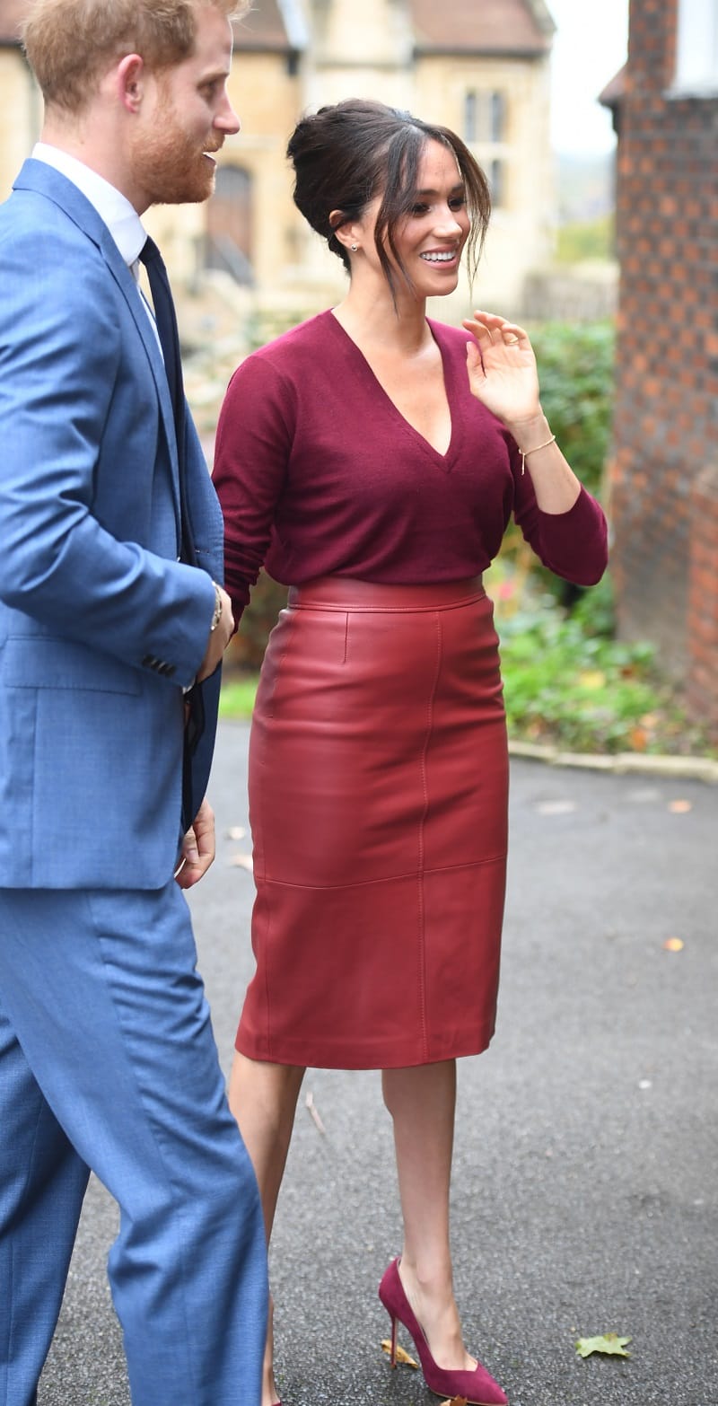 Herzogin Meghan: Für den Termin hat sie sich für ein Outfit in Rot entschieden.