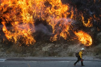 Waldbrände in Kalifornien: Die Flammen breiten sich durch starke Winde weiter aus.