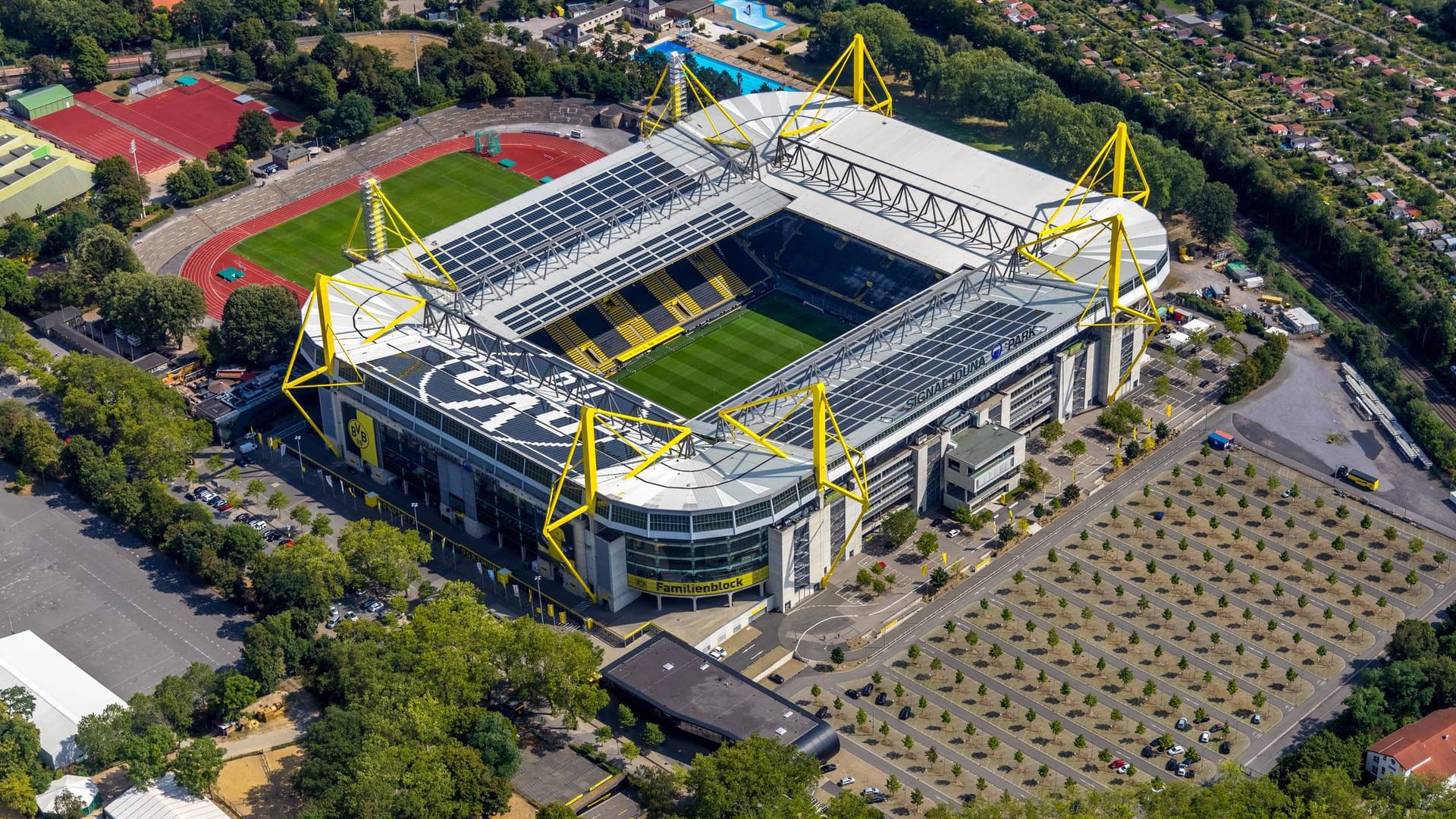 Die Photovoltaik-Anlage auf dem Stadiondach des Signal-Iduna-Parks ist ein guter Anfang.