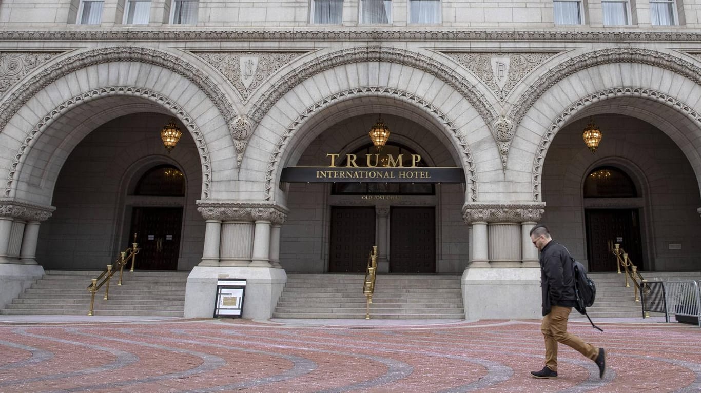 Das "Trump International Hotel" in Washington: Das Familienunternehmen erwägt offenbar den Verkauf.