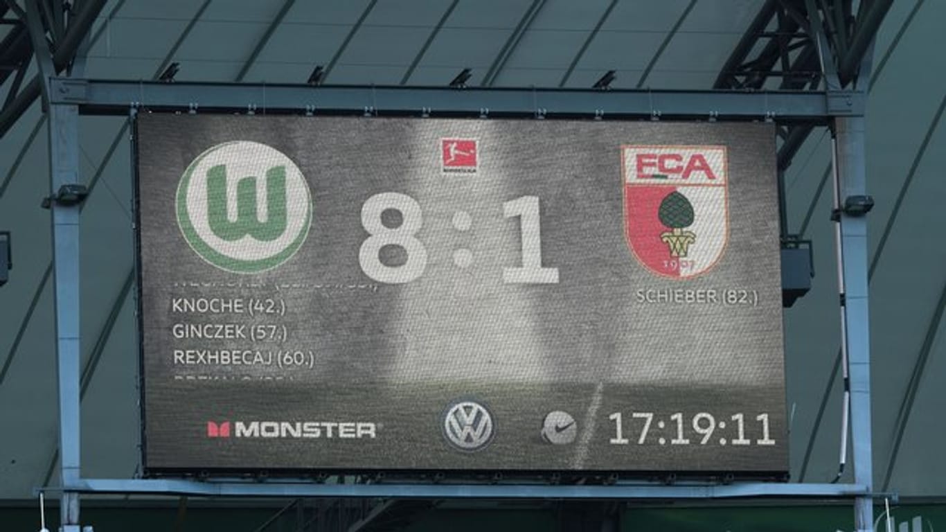Historische Niederlage: Der FC Augsburg unterlag beim VfL Wolfsburg mit 1:8.