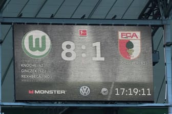 Historische Niederlage: Der FC Augsburg unterlag beim VfL Wolfsburg mit 1:8.