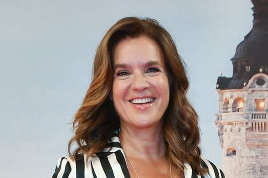 Katarina Witt fühlt sich durch ihre DDR-Vergangenheit freier und toleranter als viele Frauen im Westen.