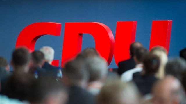 Ende November trifft sich die CDU in Leipzig zum Parteitag. Ende November trifft sich die CDU in Leipzig zum Parteitag.