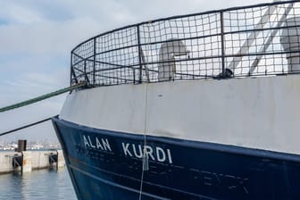 Das Sea-Eye-Rettungsschiff "Alan Kurdi": Die Retter sind nach eigenen Angaben von libyschen Streitkräften bedroht worden.