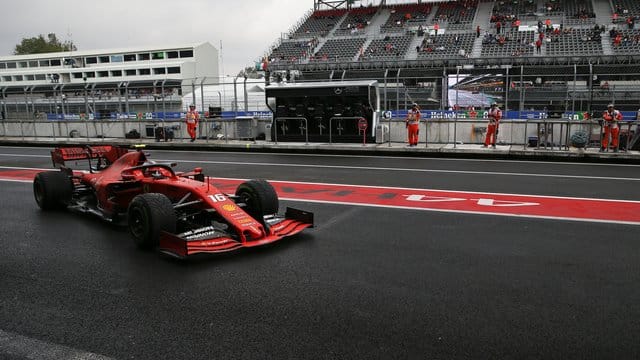 Ferrari-Pilot Charles Leclerc startet beim Großen Preis von Mexiko von der Pole Positon.