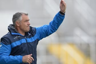 Die Mannschaft von Trainer Jürgen Ehrmann bleibt nach dem Sieg gegen den SC Sand Zweiter.