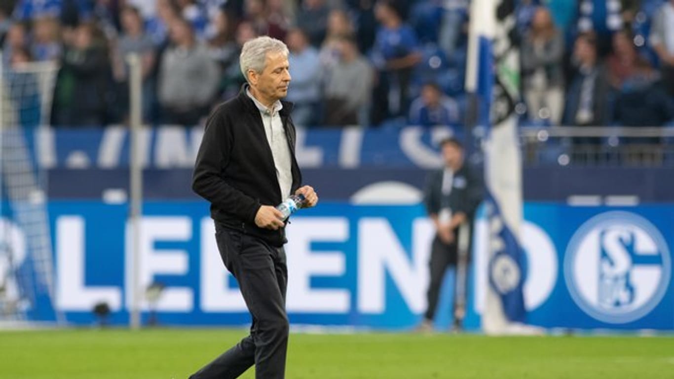 Dortmunds Trainer Lucien Favre steht derzeit in der Kritik.