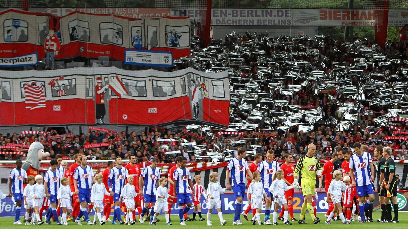 Union gegen Hertha: Im September 2010 kam es zum ersten Punktspiel der Berliner Klubs seit 60 Jahren.