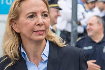 Barbara Slowik: Längst sitzt eine Frau auf dem Chefsessel der Berliner Polizeibehörde.