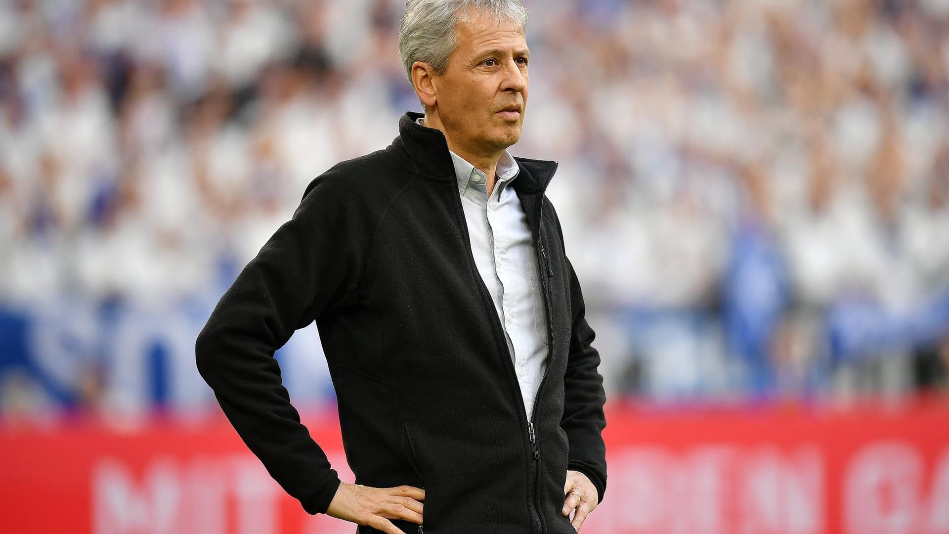 BVB-Trainer Lucien Favre sorgte wieder für Aufsehen: Dieses Mal ist ein kurioses Verbot der Grund für die Schlagzeilen, die Favre mal wieder schreibt.