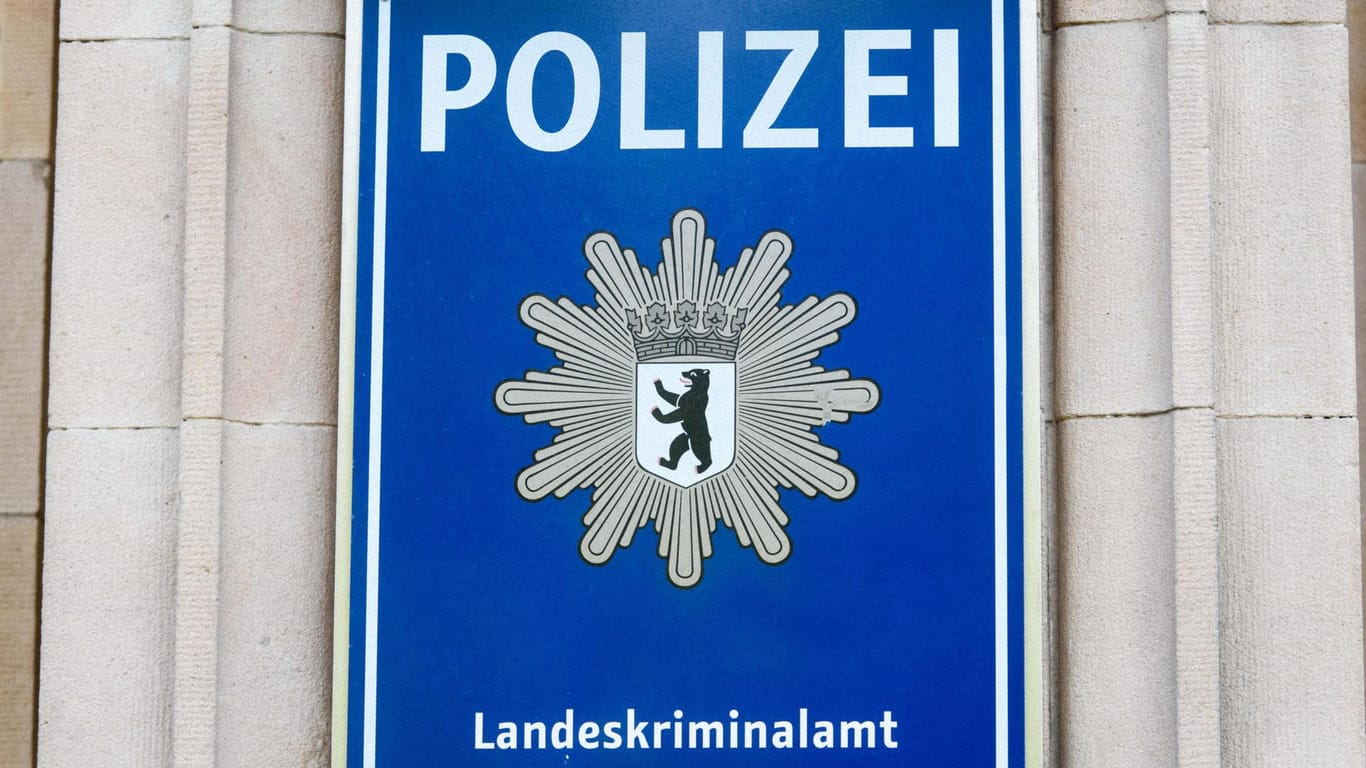 Landeskriminalamt Berlin: Der beim LKA angesiedelte Polizeiliche Staatsschutz ermittelt gegen den Angreifer.