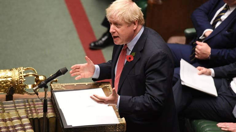 Premier Boris Johnson im Unterhaus: Am Dienstag stimmten die britischen Parlamentarier für seinen Vorschlag, im Dezember neu zu wählen.
