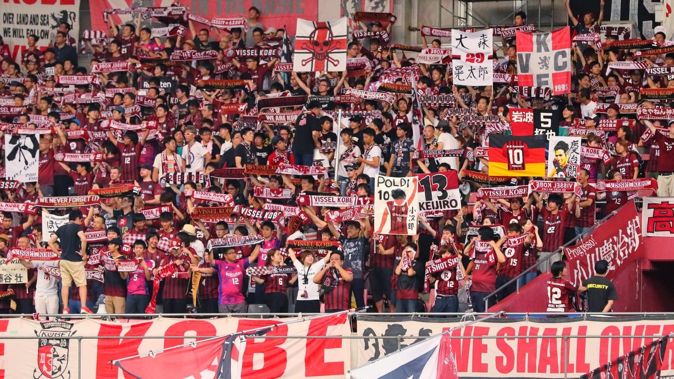 Leidenschaftlich: Vissel-Kobe-Fans im Stadion.
